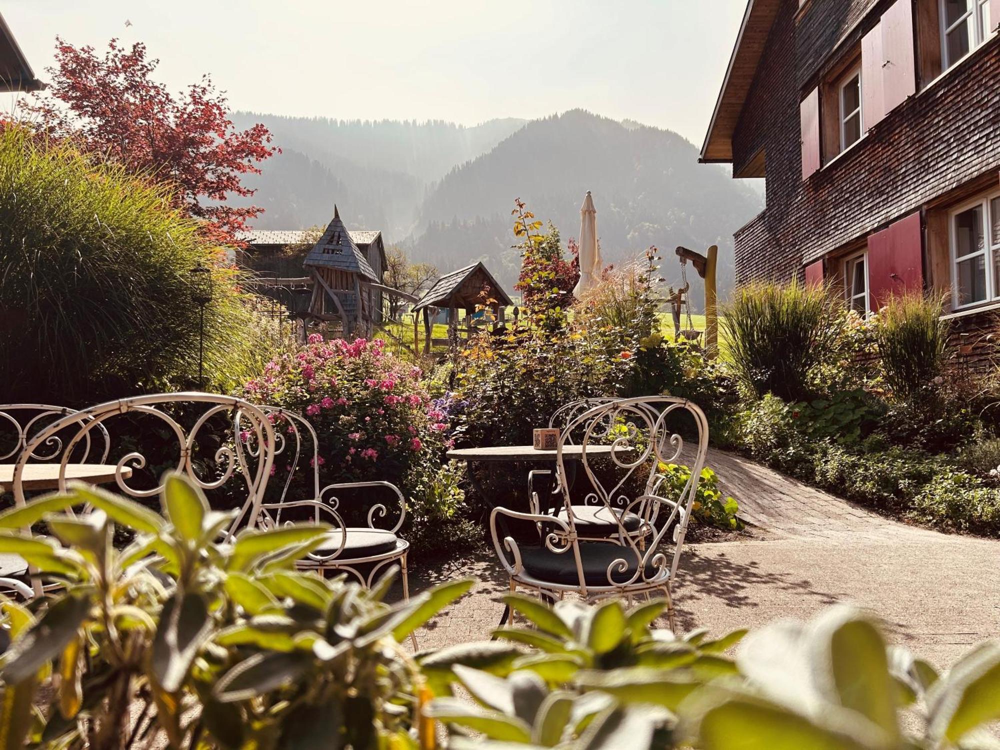 Alpen Post Hotel Au (Vorarlberg)